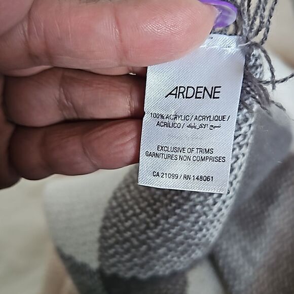 Ardene Women's Scarf & Gloves Set Cream - Picture 9 of 16